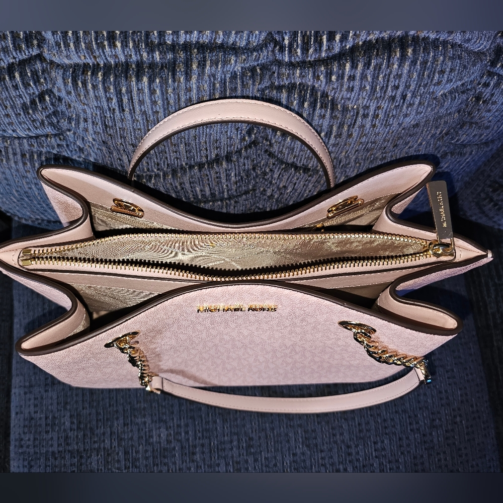 Michael Kors bag